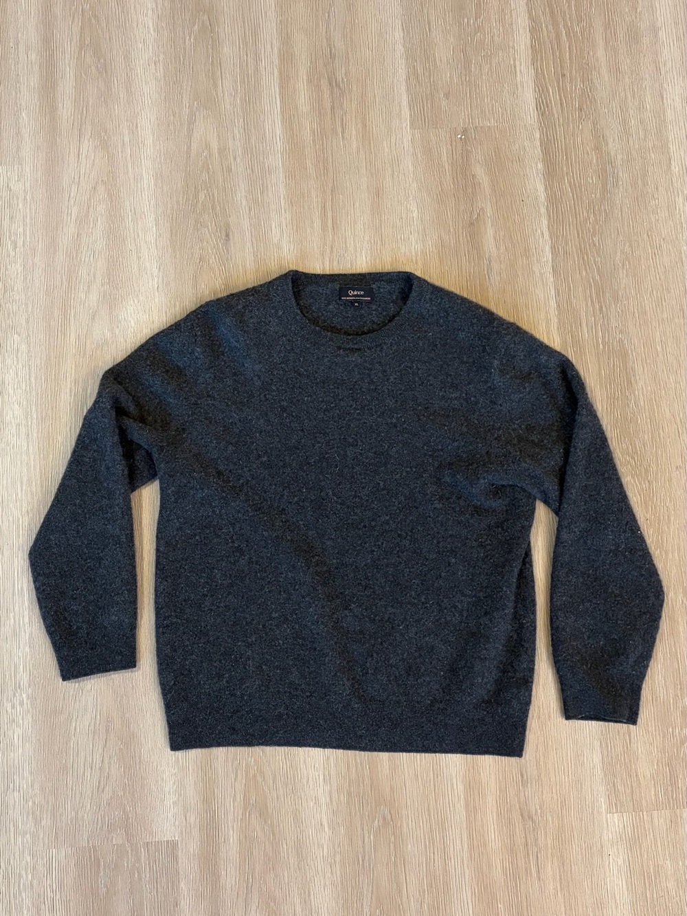 Quince Men’s Dark Charcoal Crewneck Sweater